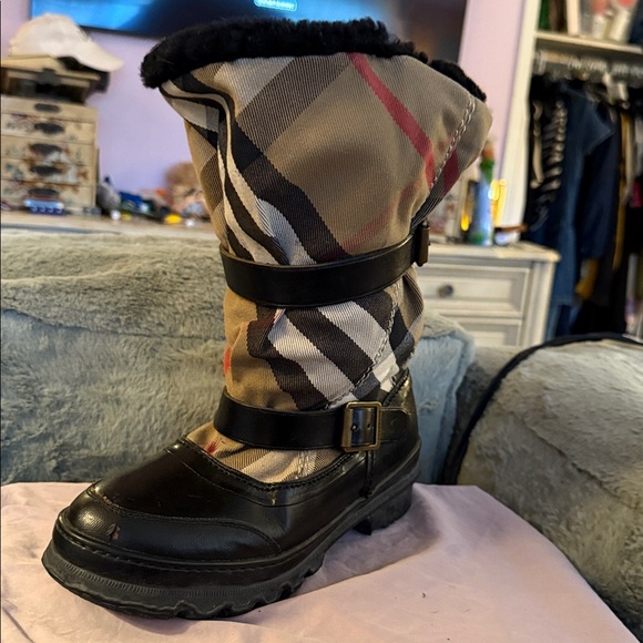 Plaid and Black Buckle Boots Burberry - Picture 1 of 5